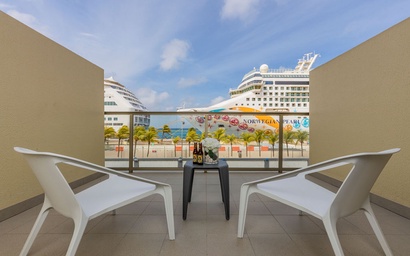 HH-Studio203S - Studio with Harbor View & Near where U want to be 5