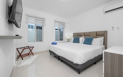 W48E-Coastal Bliss Beach House - Your Aruba Getaway 9