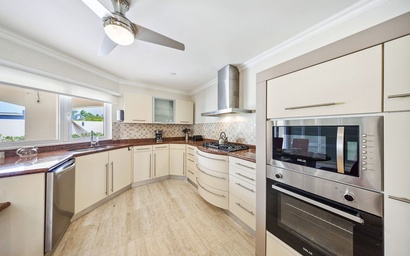 Esmeralda65 - Private 4BR Villa + Pool & BBQ in Noord 3