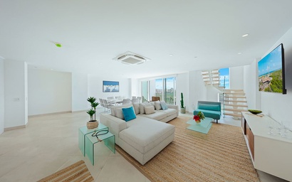 A360.E62- Luxury 3BR Suite with Terrace Near Eagle Beach 2