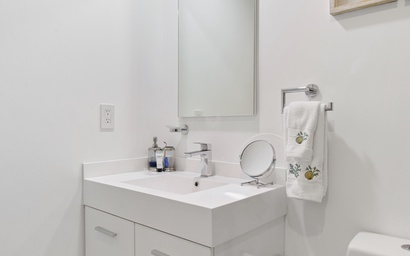 HH-Studio202S- New Luxury Studio W/Balcony Pool Gym Part Waterview 7