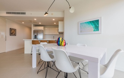 3BS-Azure216 -Vibrant 3BR Mid-Century Modern Condo w/ Ocean Views 3