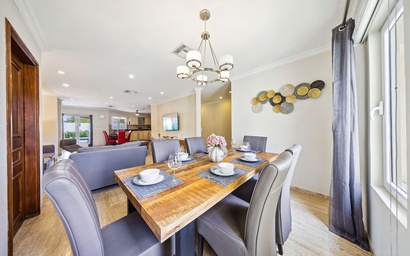 Esmeralda65 - Private 4BR Villa + Pool & BBQ in Noord 7