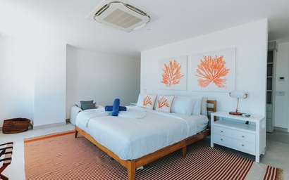 A360.E42 -Chic 3BR Escape Near the Sand, Best Location