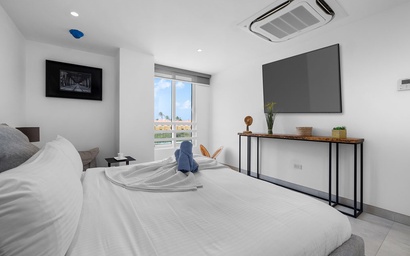 A360.W11 - Condo Suite at Eagle Beach - Luxury & Comfort by the Sea 9