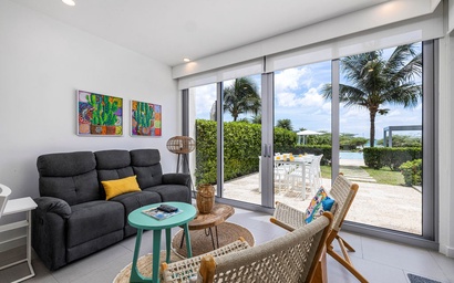 2BSGF-Azure114 - Luxurious Beach Vibes Retreat w/ Private Hot Tub 2