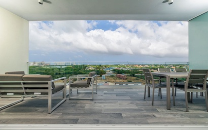 A360.E31 - Sunny Side Stay | 3BR in Prime Aruba Spot 10