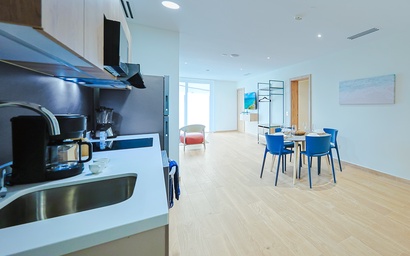 Bonsai Accessible 1BR Suite-Forest 111 5