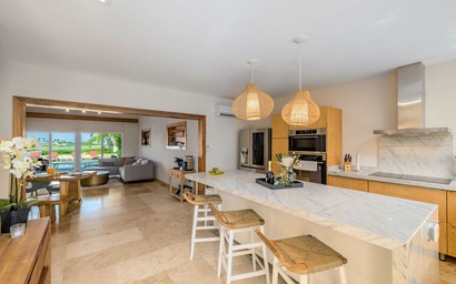 Fantastic 3-Bdr Villa with Gorgeous Pool & View 5