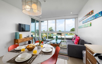 1BS-Blue223 - Colorful and modern Ocean View Condo for 4. 5