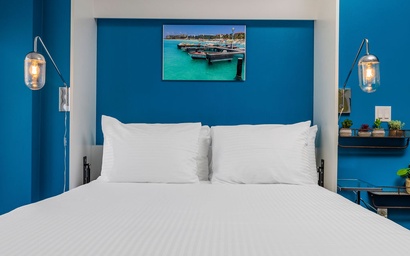 HH-Studio417 - Toes in the Sand! 3