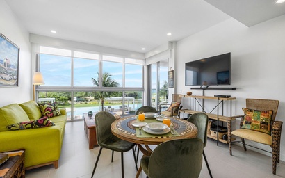 1BApt-Azure214- Joyful Ocean and Garden view condo 2