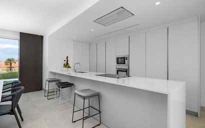 A360.W11 - Condo Suite at Eagle Beach - Luxury & Comfort by the Sea 8