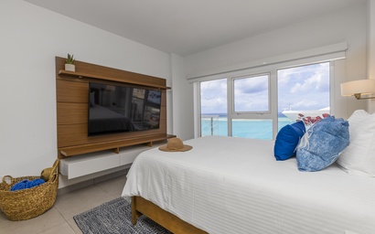 HH-Studio503S - Love Where U Live and Stay, Turquoise view Studio 9