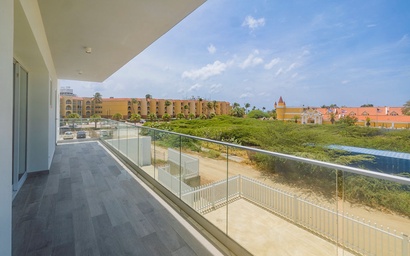 A360.W11 - Condo Suite at Eagle Beach - Luxury & Comfort by the Sea 7