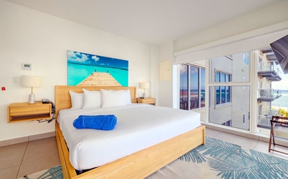 HH-Studio401 - Ocean and City View Downtown Upscale Studio 8