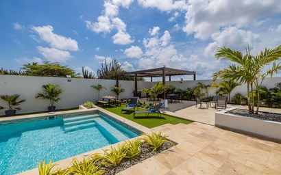 Stunning 6-bedroom Villa in Aruba