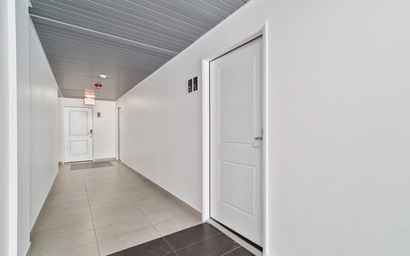 HH-Studio202S- New Luxury Studio W/Balcony Pool Gym Part Waterview 8