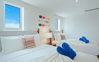 A360.E62- Luxury 3BR Suite with Terrace Near Eagle Beach 5