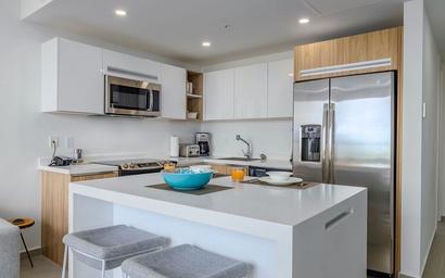 2BSGF-Azure126 - Oceanfront Retreat with Private patio and Hot tub. 8