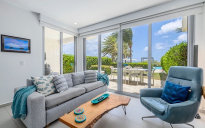2BSGF-Azure126 - Oceanfront Retreat with Private patio and Hot tub.