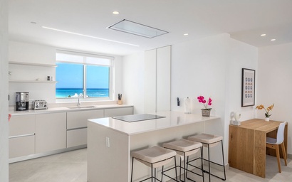 A360.E61- Island Elegance 3BR Penthouse Near Eagle Beach 10