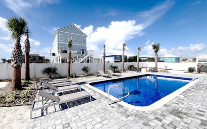 Paradise Palms