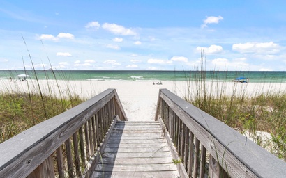 Hannah's Beach Paradise 3