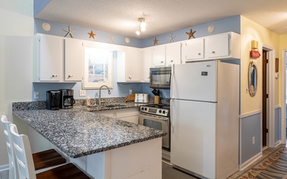 Pebble Beach F-208 6