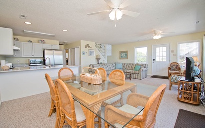 Angel's At the Pier East - formerly Conch Inn 7