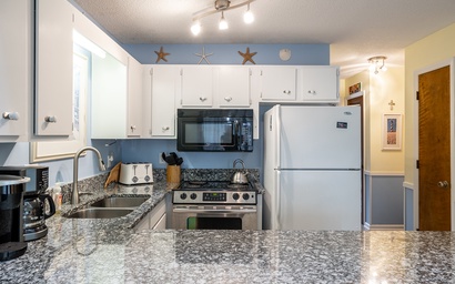 Pebble Beach F-208 5