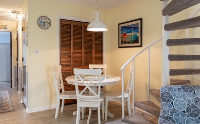 Pebble Beach F-208 8