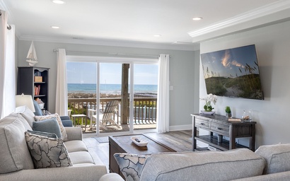 Susie's Ocean Retreat East (formerly Footprints East)