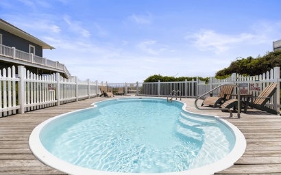 Susie's Ocean Retreat West (formerly Footprints West) 2