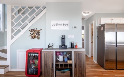 Angel's At the Pier West - formerly Conch Out 8