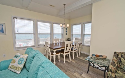 Pier Pointe 1B3 8