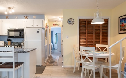 Pebble Beach F-208 7