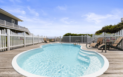 Susie's Ocean Retreat East (formerly Footprints East)