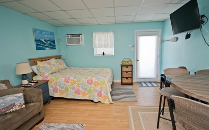 Pelican's Roost 11 10