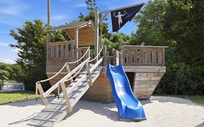 Coral Cay 2