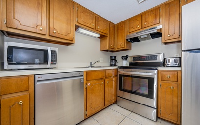 Island Winds East 210 5