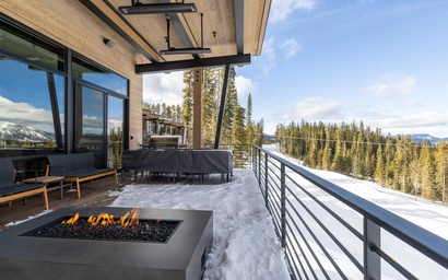 Jack Creek Modern Mountain Retreat 4