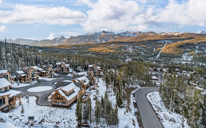 Homestead Chalet | Alpine Haven 3