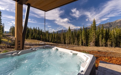 Jack Creek Modern Mountain Retreat 2