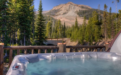 ML Grey Moose Lodge 2