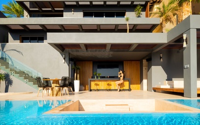 Maison de Cortes and Mantea Casa Cabo 6