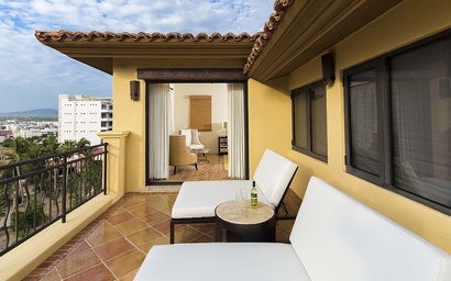 Hacienda Penthouse 2503 9