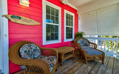 Hot Dogs in Paradise 4