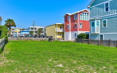 AA311: Kure Beach Ocean View 2