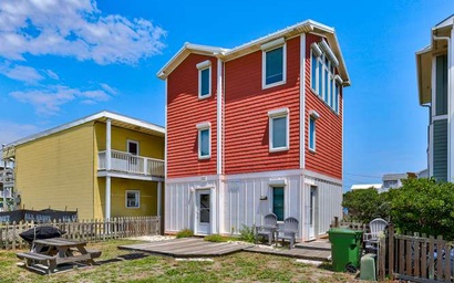 AA311: Kure Beach Ocean View